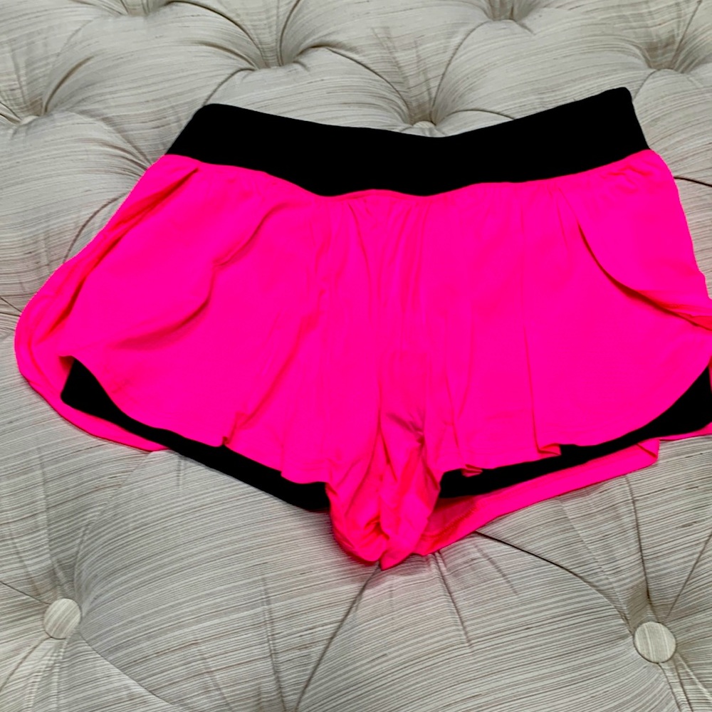 Victoria’s Secret sport shorts small pink and black